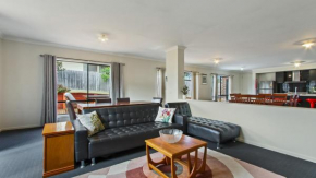 Surf Court Bliss, Lakes Entrance